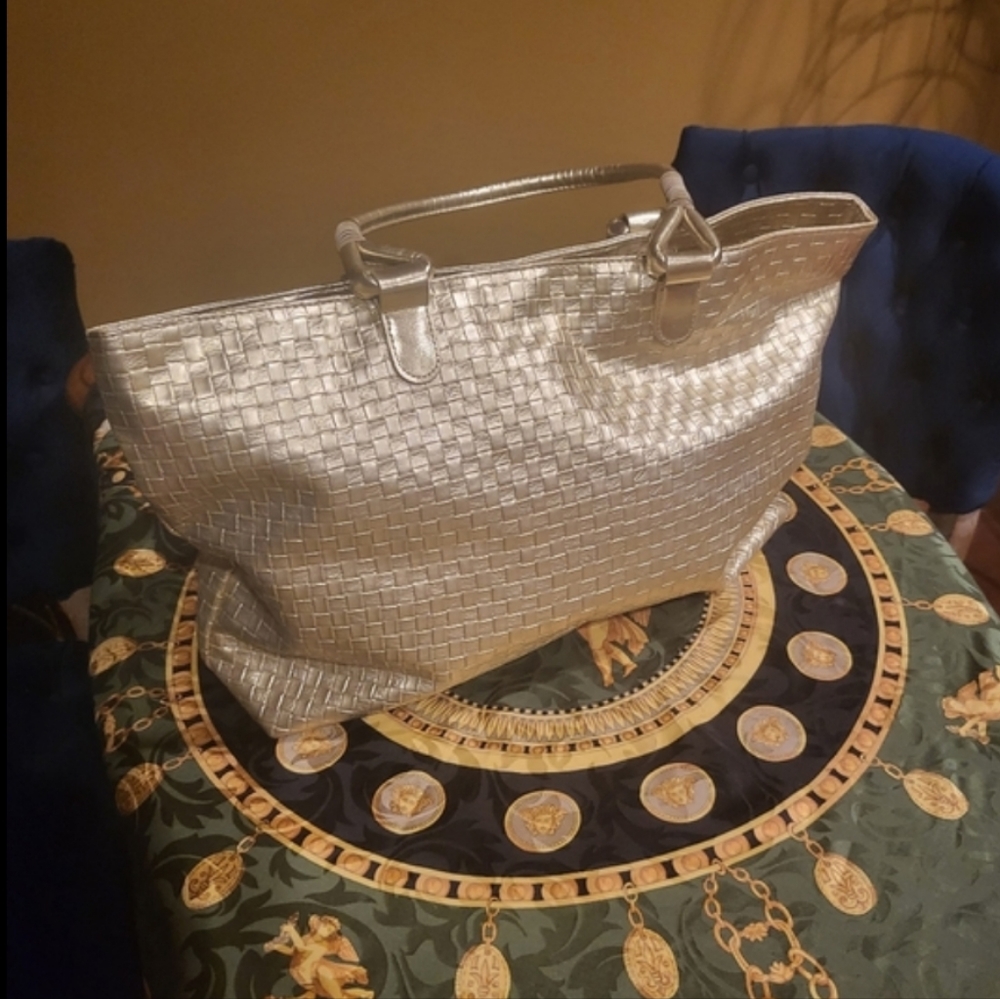 Large Gold shoulderbag, Vintage. Baroque Large Shoulder Bag 💓 like New